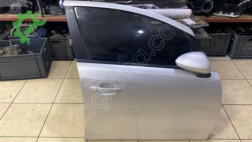 Opel Corsa Sağ Ön Kapı çıkma parça