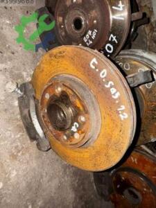 Opel Corsa Orijinal Çıkma Sağ Ön Taşıyıcı