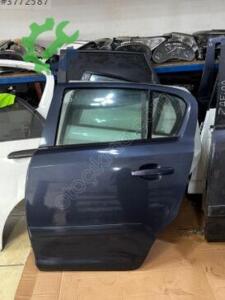 Çıkma Sol Arka Kapı — Opel Corsa (2. Adet)