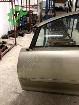 Opel Corsa Sol Ön Kapı çıkma parça