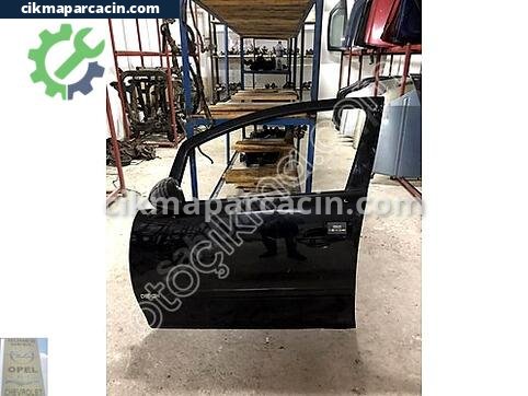 Opel Corsa Sol Ön Kapı çıkma parça