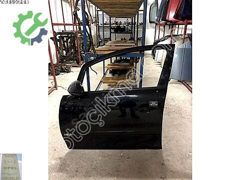 Opel Corsa Sol Ön Kapı çıkma parça