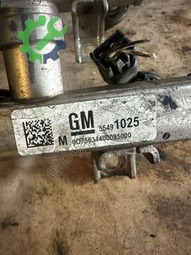 Opel Corsa Enjektör Kütüğü 55491025 çıkma parça