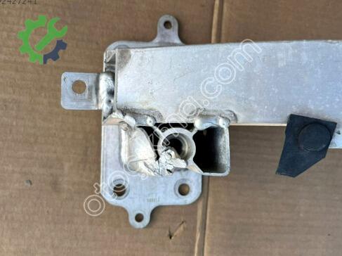Opel Corsa Ön Tampon Demiri 13426328 çıkma parça