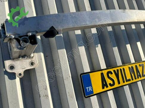 Opel Corsa Ön Tampon Demiri 13426328 çıkma parça