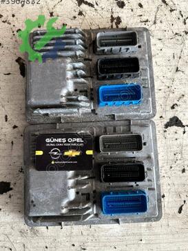 Opel Corsa Motor Beyni çıkma parça