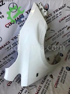 Opel Corsa Sağ Ön Çamurluk çıkma parça