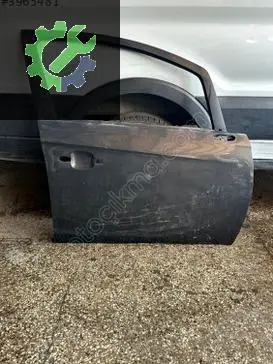 Opel Corsa Sağ Ön Kapı çıkma parça