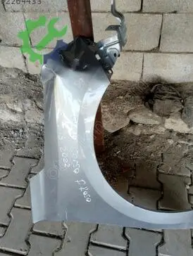 Opel Corsa Sağ Ön Çamurluk çıkma parça