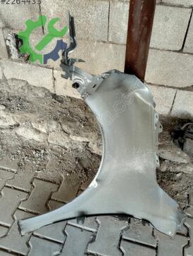 Opel Corsa Sağ Ön Çamurluk çıkma parça
