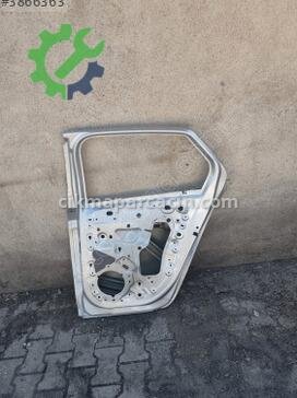 Opel Corsa Sağ Arka Kapı çıkma parça