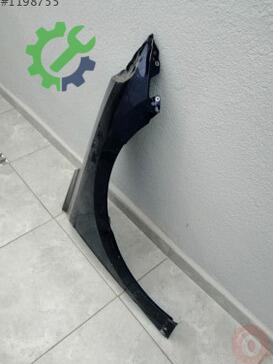 Opel Corsa Sağ Ön Çamurluk çıkma parça