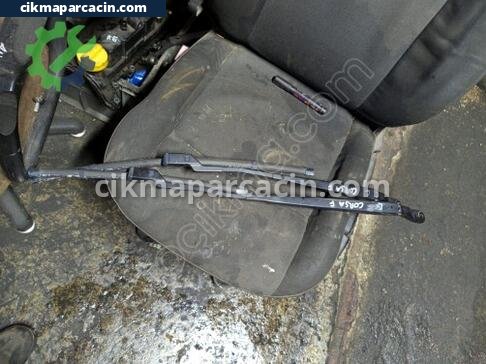 Opel Corsa Silecek Kolu çıkma parça