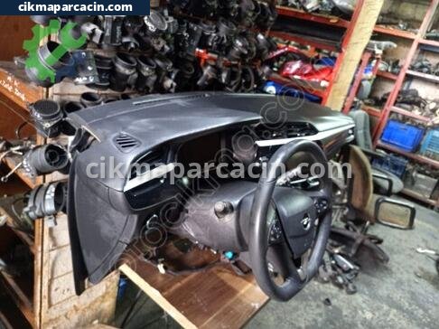 Opel Corsa Torpido çıkma parça