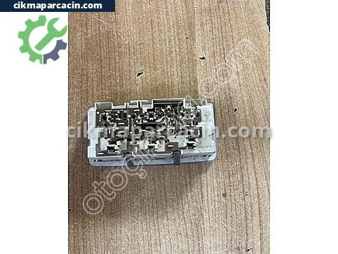 Opel Corsa Tavan Lambası çıkma parça