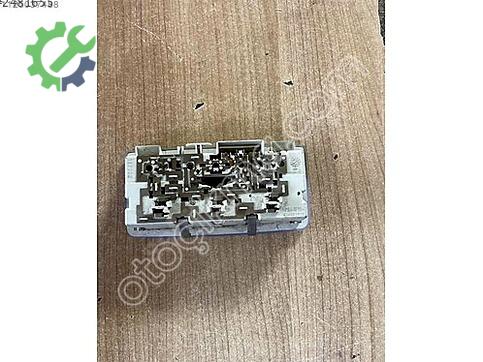 Opel Corsa Tavan Lambası çıkma parça