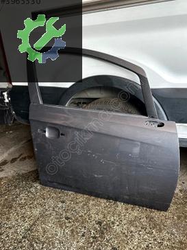 Opel Corsa Sağ Kapı çıkma parça