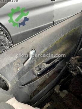 Opel Corsa Sağ Ön Kapı çıkma parça