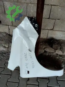 Opel Corsa Sağ Ön Çamurluk çıkma parça