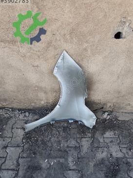 Opel Corsa Sağ Ön Çamurluk çıkma parça