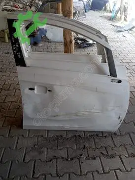 Opel Corsa Sağ Ön Kapı çıkma parça
