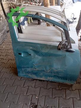 Opel Corsa Sağ Ön Kapı çıkma parça
