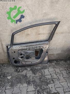 Opel Corsa Sağ Ön Kapı çıkma parça