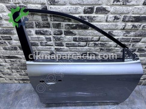 Opel Crossland Sağ Ön Kapı 39078357 çıkma parça