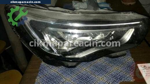 Opel Grandland Sağ Ön Far çıkma parça