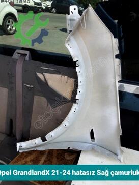 Opel Grandland Sağ Çamurluk 21-24 çıkma parça