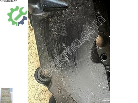 Opel Insignia Külbütör Kapağı çıkma parça