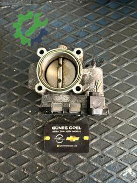 Opel Insignia Gaz Kelebeği 55355608 çıkma parça