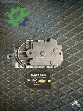 Opel Insignia Gaz Kelebeği 55355608 çıkma parça