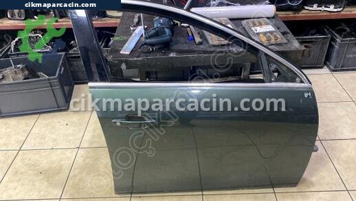 Opel Insignia Sağ Ön Kapı çıkma parça