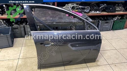Opel Insignia Sağ Ön Kapı çıkma parça