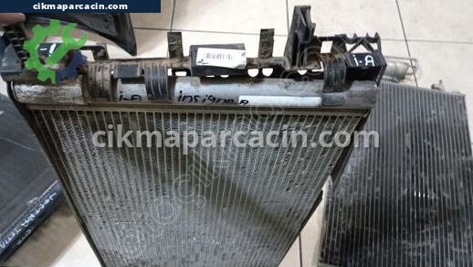 Opel Insignia Klima Radyatörü çıkma parça