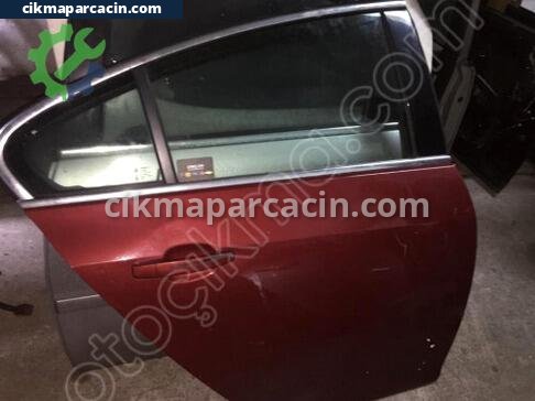 Opel Insignia Sağ Arka Kapı çıkma parça
