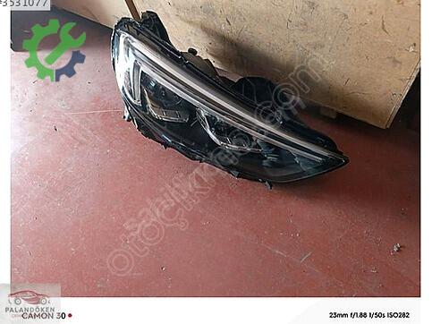 Opel Insignia Sağ Ön Far çıkma parça