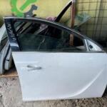 Opel Insignia 2025 Sağ Ön Kapı Çıkma