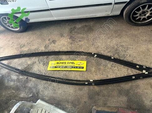 Opel Meriva Tavan Çıtası 13178899 çıkma parça