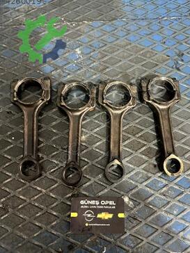 Opel Corsa Piston Kolu çıkma parça