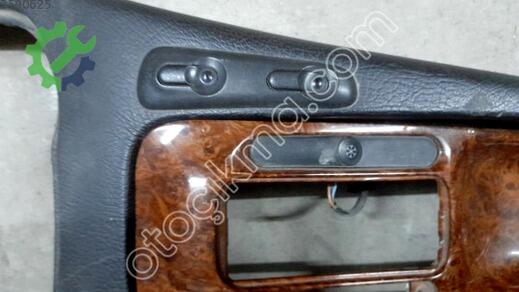 Opel Omega Orta Konsol çıkma parça