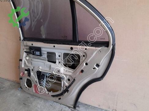 Opel Omega Sağ Arka Kapı çıkma parça