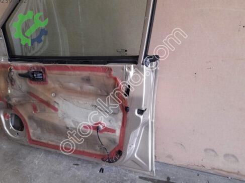Opel Omega Sağ Ön Kapı çıkma parça