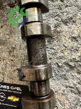 Opel Vectra Eksantrik Mili 90400056 çıkma parça