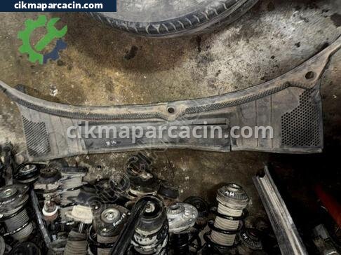 Opel Vectra Ön Cam Izgarası çıkma parça