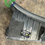 Opel Vectra Orijinal Çıkma Ön Cam Izgarası 90464416