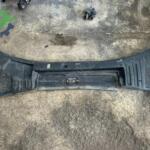Opel Vectra Orijinal Çıkma Ön Cam Izgarası 90464416