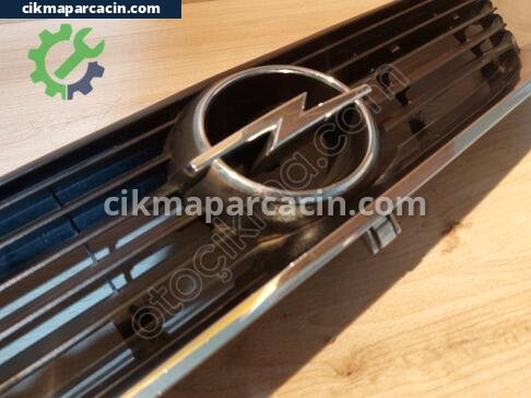 Opel Vectra Ön Panjur çıkma parça