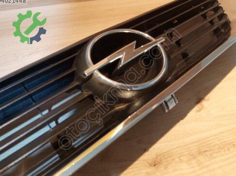 Opel Vectra Ön Panjur çıkma parça